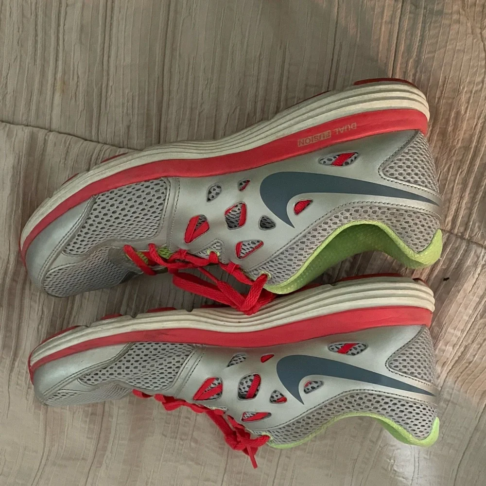 Nike dual fusion sneakers - Picture 4 of 6